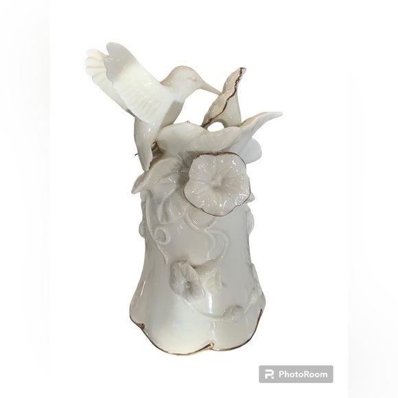 1995 Enesco,Everything is Beautiful
Musical"Bell, music, wedding gift, Family - Picture 1 of 9